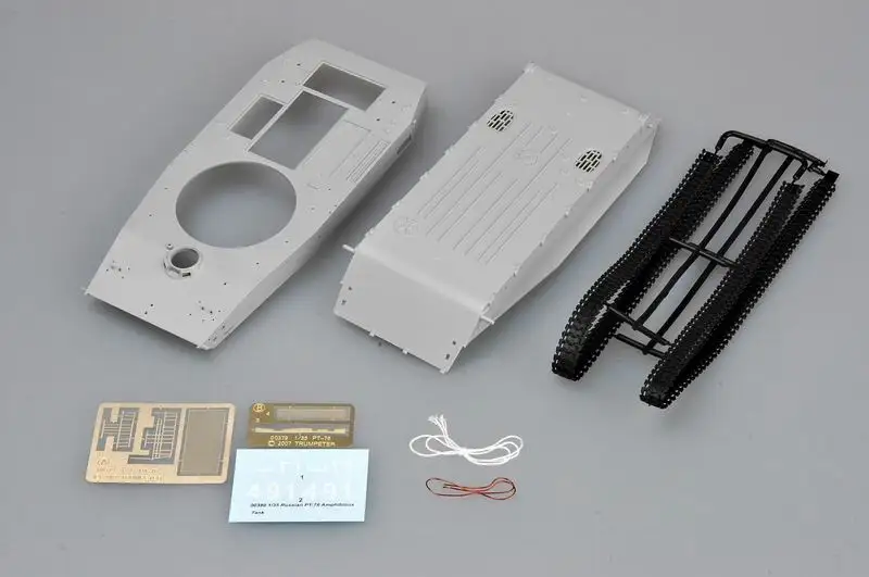 Russian PT-76 Amphibious Tank Model Kit 1/35 6 Russian PT-76 Amphibious Tank Model Kit 1/35 - Image 6