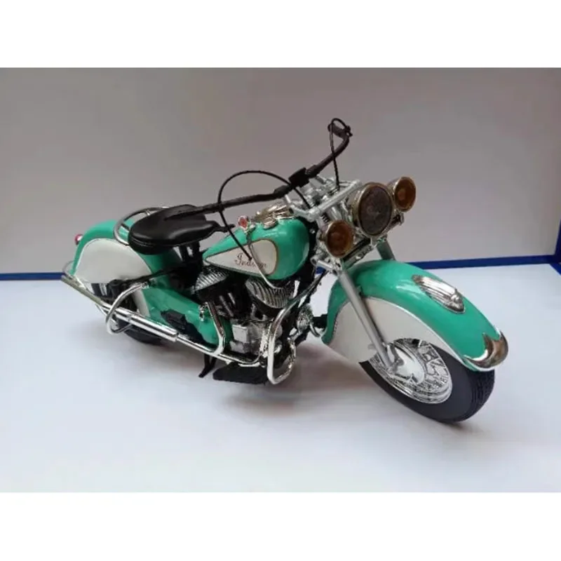 1:6 Scale Vintage Indian Motorcycle Diecast Model 4 1:6 Scale Vintage Indian Motorcycle Diecast Model - Image 4