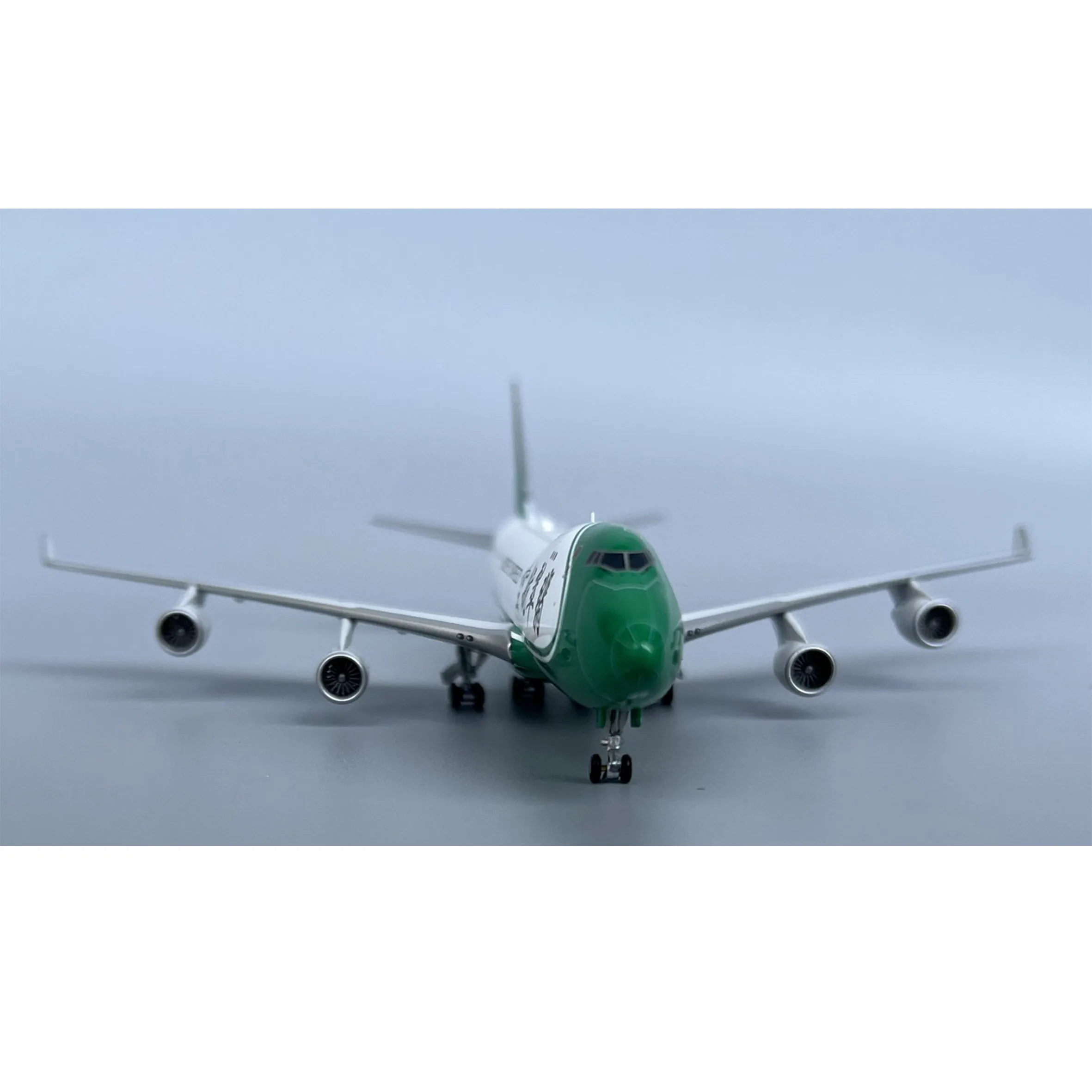 1:400 Jade Cargo B747-400ERF Model Aircraft 3 1:400 Jade Cargo B747-400ERF Model Aircraft - Image 3