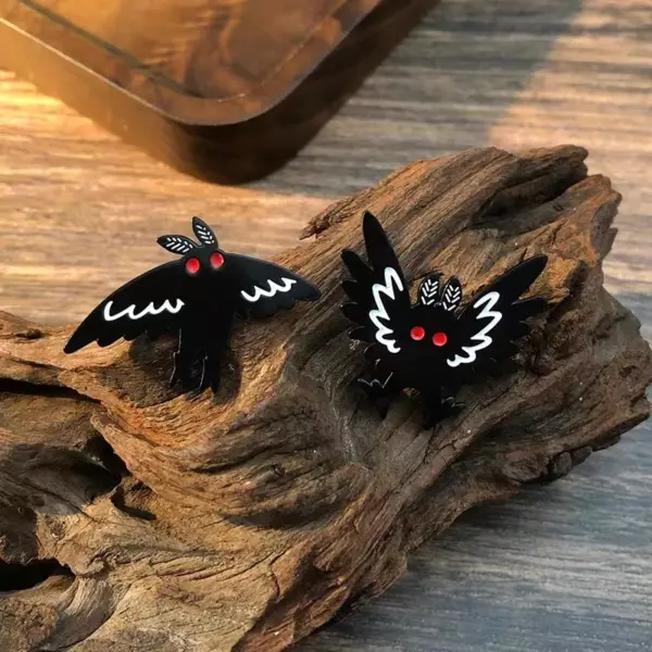 Gothic Bat Mothman Enamel Pin Brooch - Image 5