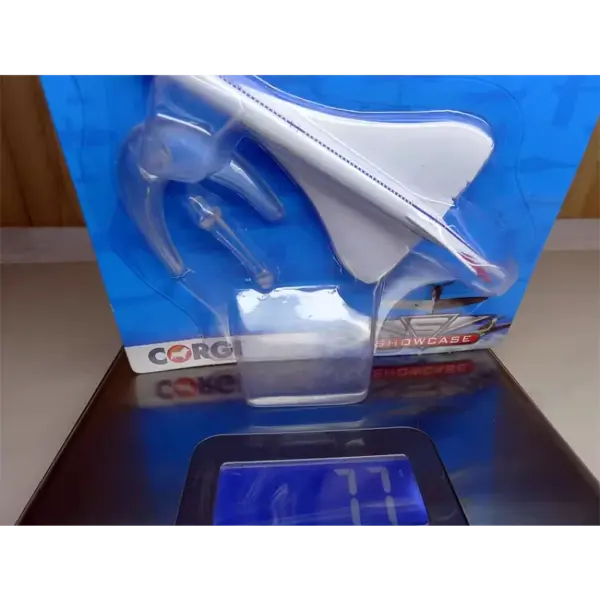 Corgi 1:100 Scale Diecast Concorde Model - Image 5