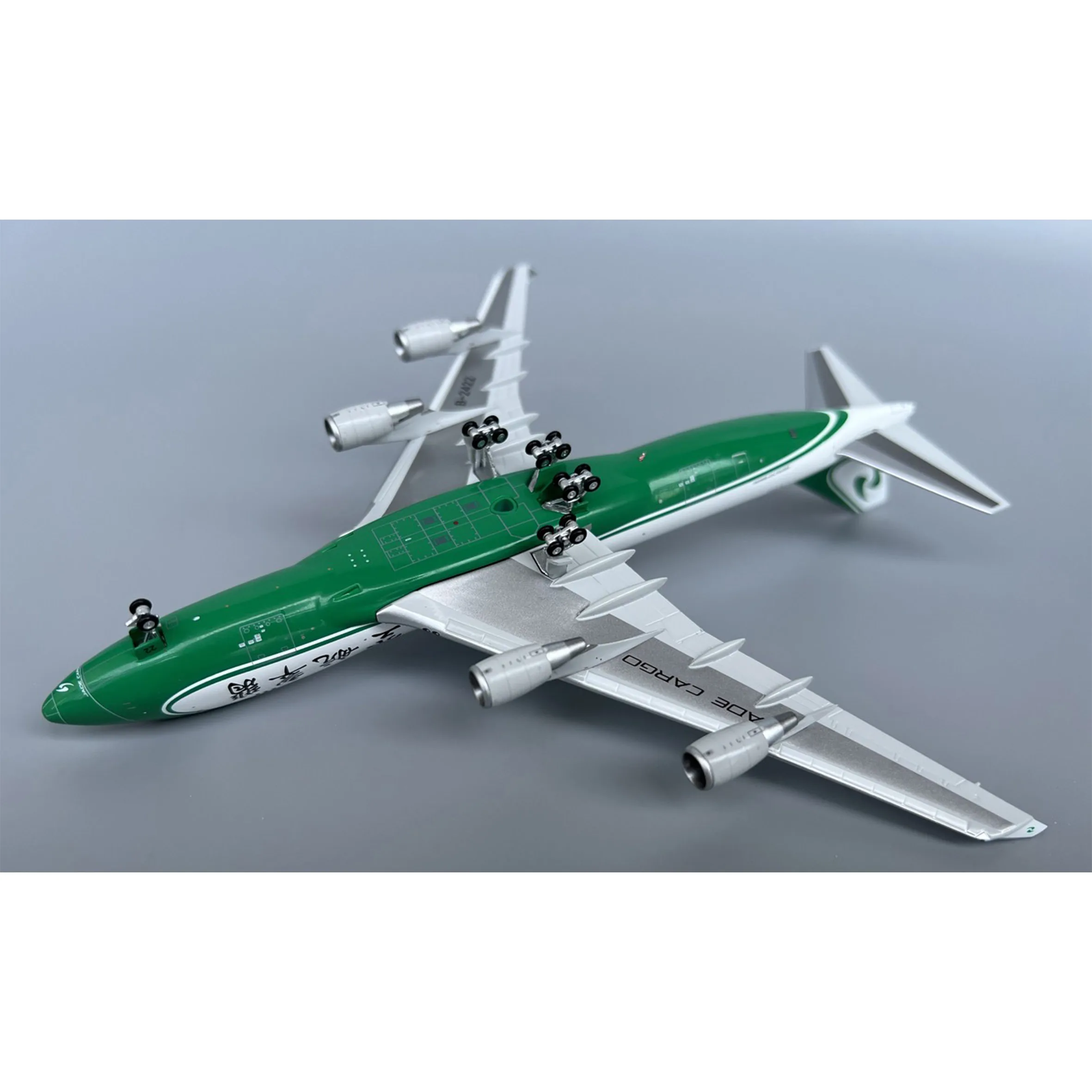 1:400 Jade Cargo B747-400ERF Model Aircraft 6 1:400 Jade Cargo B747-400ERF Model Aircraft - Image 6