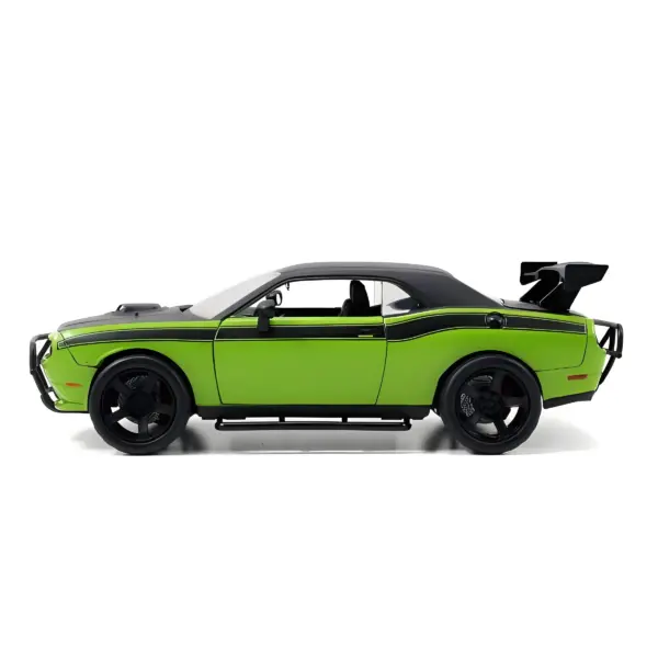 1:24 Scale Alloy Challenger SRT8 Model Car - Image 3