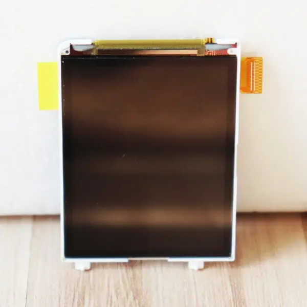 iPod Nano 3rd LCD Display Screen Replacement - Image 4