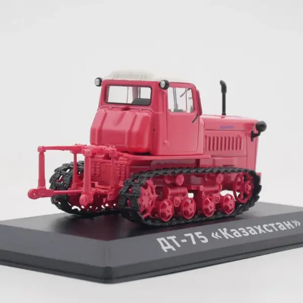1:43 Scale Soviet Crawler Tractor Model Collectible - Image 5