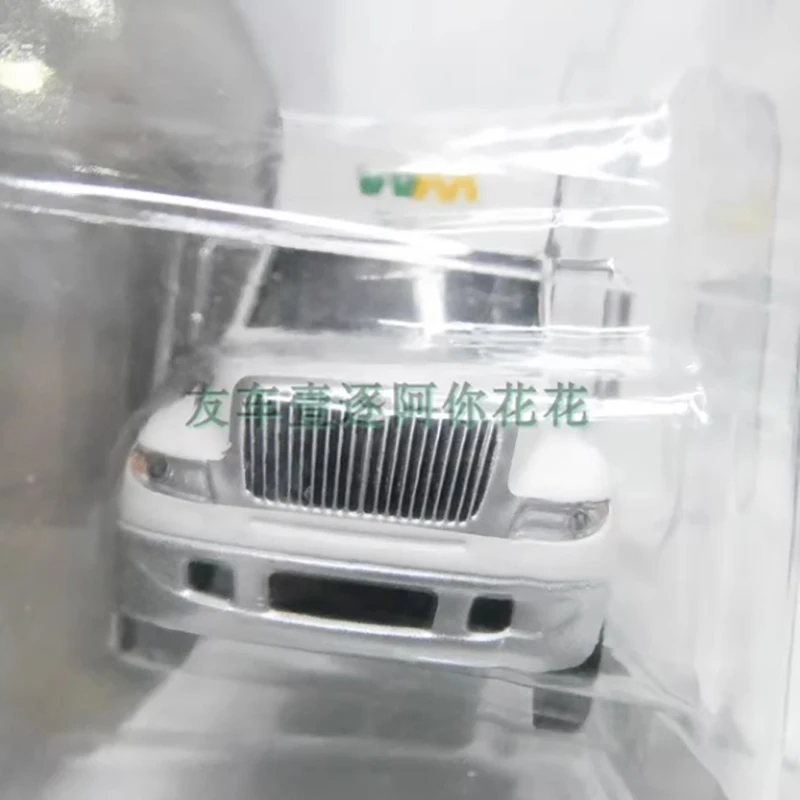 1:64 Scale Alloy Transporter Container Truck 4 1:64 Scale Alloy Transporter Container Truck - Image 4