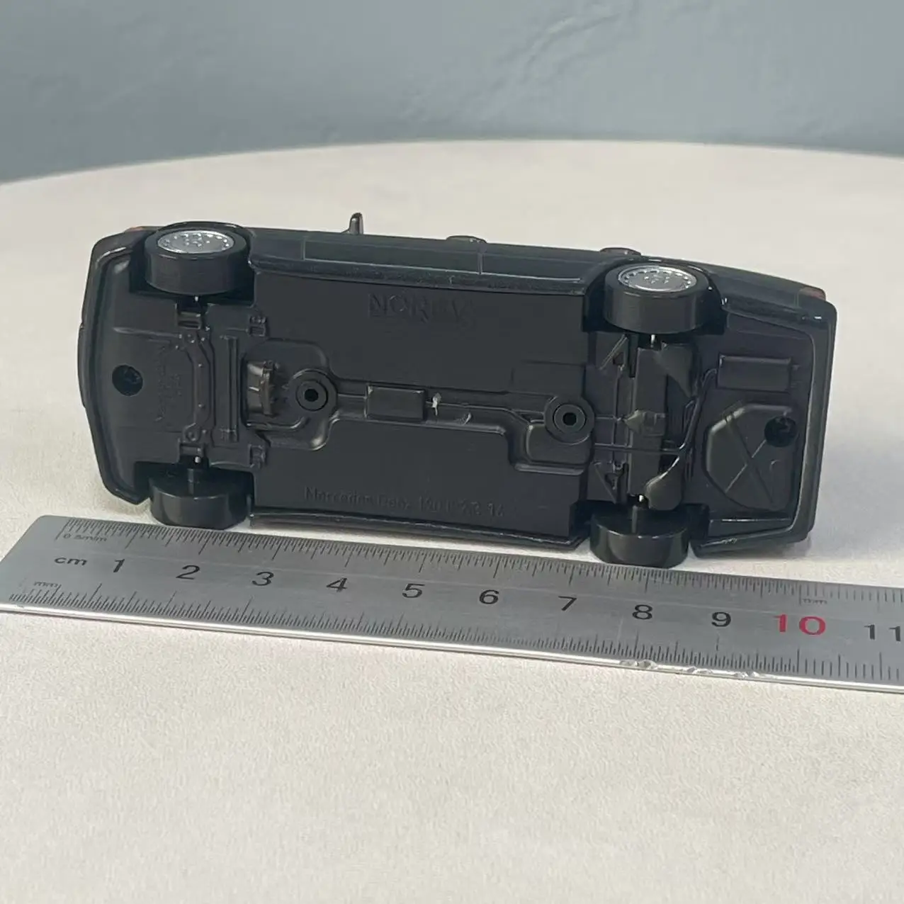 Norev Mercedes 190E 2.3 1/43 Die-Cast Model 5 Norev Mercedes 190E 2.3 1/43 Die-Cast Model - Image 5