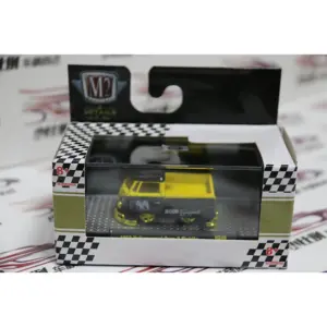 M2 1:64 Silverado C1500 Diecast Collectible Model 38 S93be7e5e554c4dd38bae72b04495d69ea