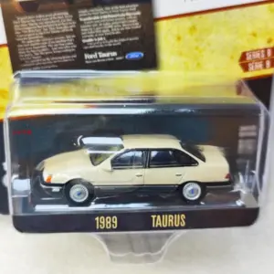 Greenlight 1:64 Taurus 1989 Vintage Diecast Model 10 S950353cc69e440648d86584ba56836535