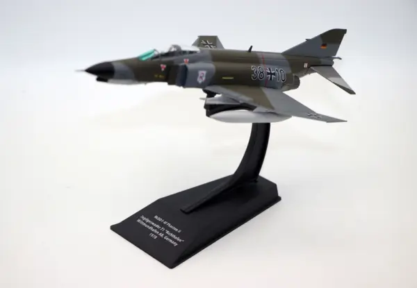 1/100 McDD F-4F Phantom II Aircraft Model - Image 6
