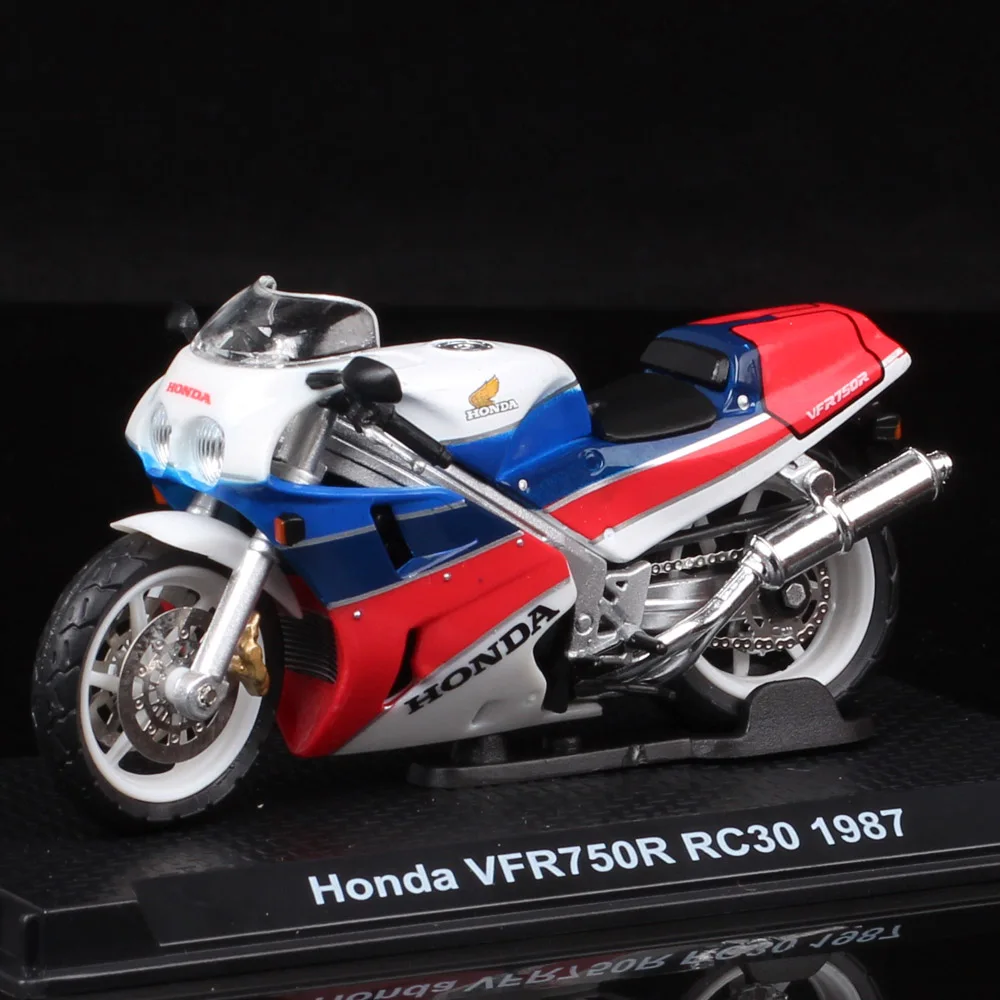 Honda CB750 1/24 Scale Motorcycle Model 5 Honda CB750 1/24 Scale Motorcycle Model - Image 5