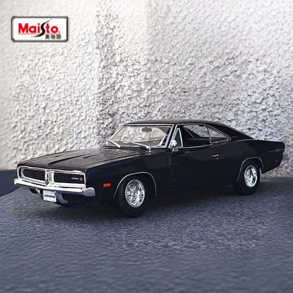 1:18 Diecast 1969 Dodge Challenger R/T Model - Image 4