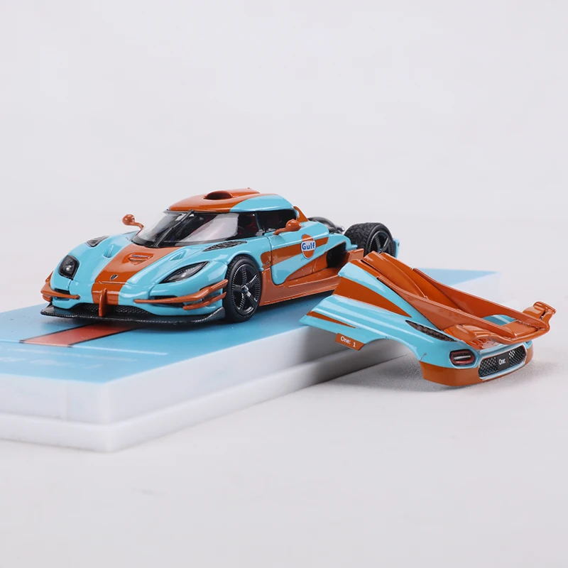 Limited Edition MJ 1:64 Gulf Diecast Car 2 Limited Edition MJ 1:64 Gulf Diecast Car - Image 2