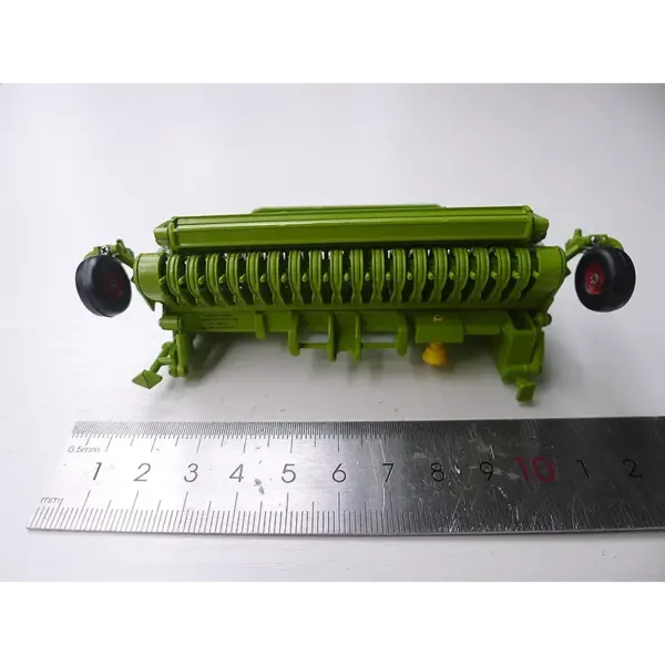 Diecast 1:32 Scale CLAAS Combine Harvester Model - Image 5