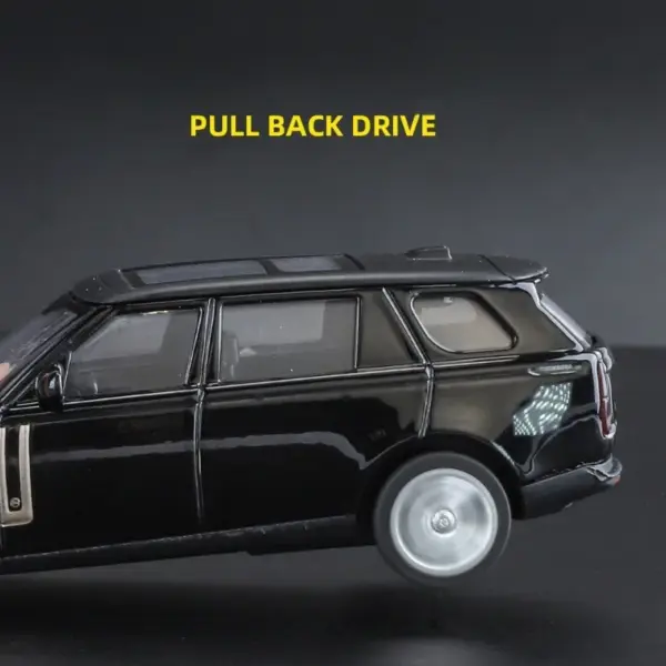Land Rover Range Rover SV 2022 Model Diecast Toy Car - Image 4