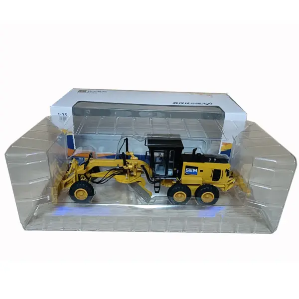 1:35 Scale Diecast SEM Grader Model in Yellow - Image 13