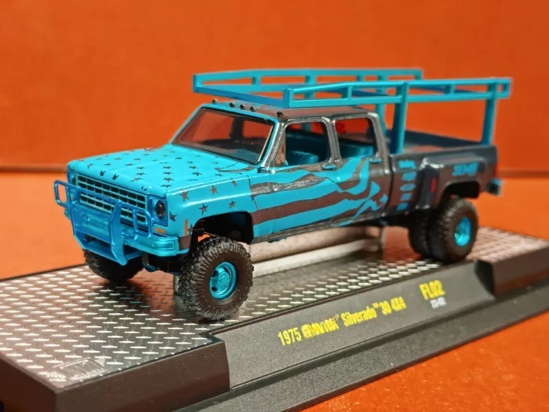 1/64 M2 1975 Extended Pickup Diecast Model 8 1/64 M2 1975 Extended Pickup Diecast Model - Image 8