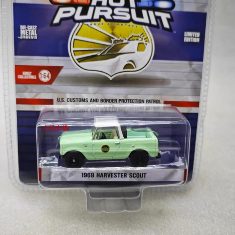 Diecast 1:64 1983 Ford LTD & 1969 Scout Model 5 Diecast 1:64 1983 Ford LTD & 1969 Scout Model - Image 5