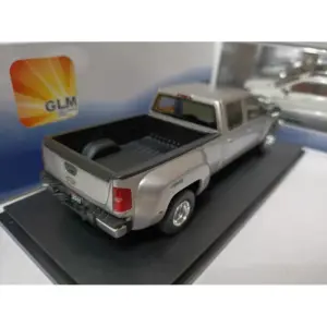 2011 Chevrolet Silverado 3500HD 1:43 Model 7 S9f0878597cd544c7aa91d9408b393207r