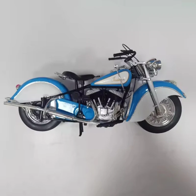 1:6 Scale Vintage Indian Motorcycle Diecast Model 3 1:6 Scale Vintage Indian Motorcycle Diecast Model - Image 3