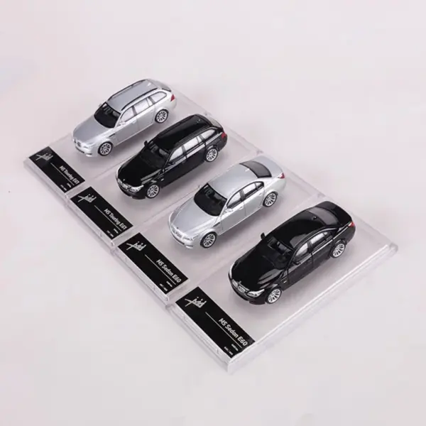 Diecast 1:64 M5 Sedan E60 M5 Touring Alloy Model - Image 2