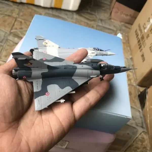 Diecast 1/100 Mirage 2000 Fighter Model - Image 6