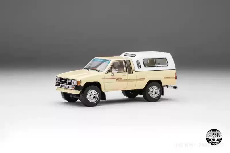 Vintage 1:64 Toyota Hilux SR5 Xtracab Model 8 Vintage 1:64 Toyota Hilux SR5 Xtracab Model - Image 8
