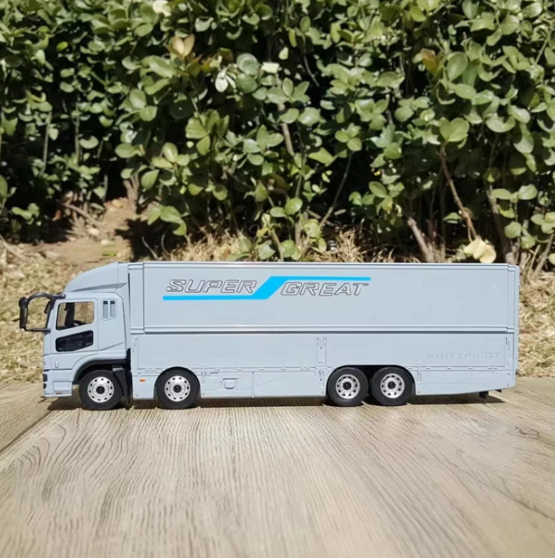 Diecast 1:43 Scale FUSO Container Truck Model 13 Diecast 1:43 Scale FUSO Container Truck Model - Image 13