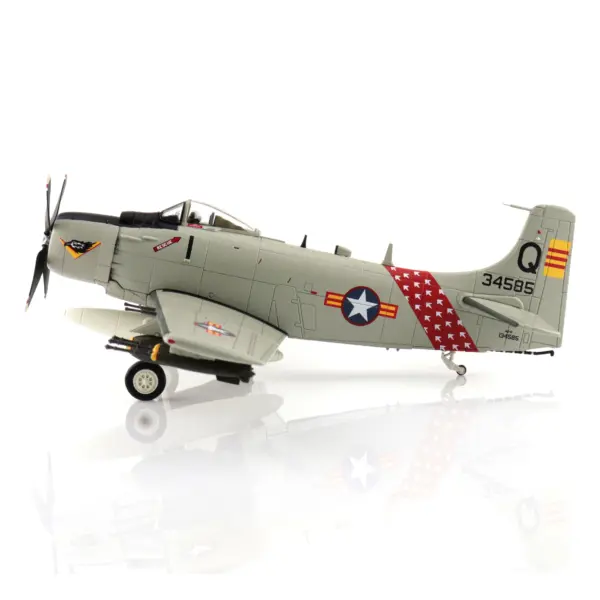 1/72 US A-1H Skyraider Fighter Model Collection - Image 4