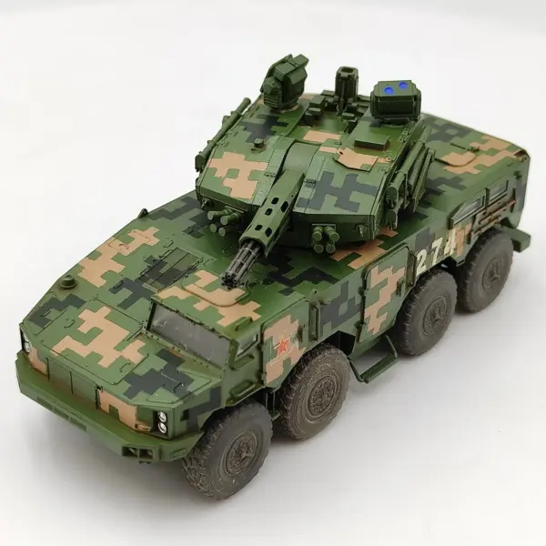 1/72 Scale Military Armored Vehicle Model - Image 2