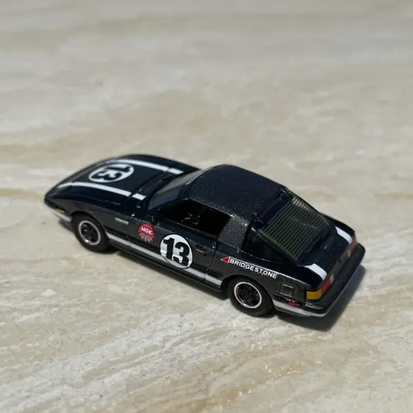 1:64 Scale Diecast Alloy Mazda RX7 Model - Image 2