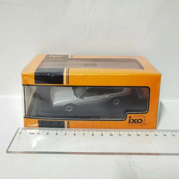 IXO 1:43 Scale VW Passat B2 1985 Diecast Model - Image 6