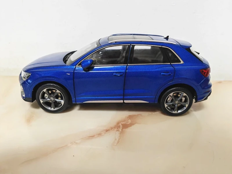 Diecast FAW Q3 SUV 1:18 Model Collection 10 Diecast FAW Q3 SUV 1:18 Model Collection - Image 10