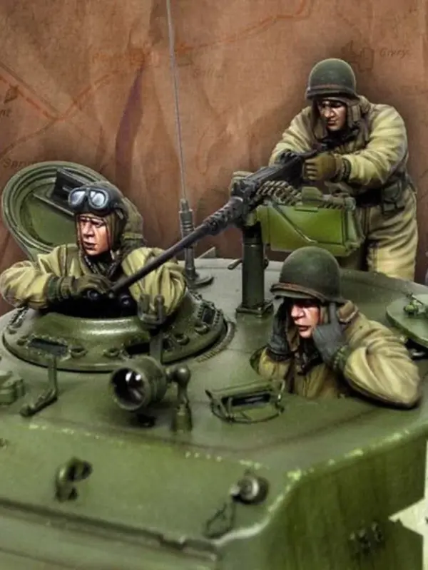 1:35 Scale Unassembled US Tank Crew Resin Model Kit - Image 2