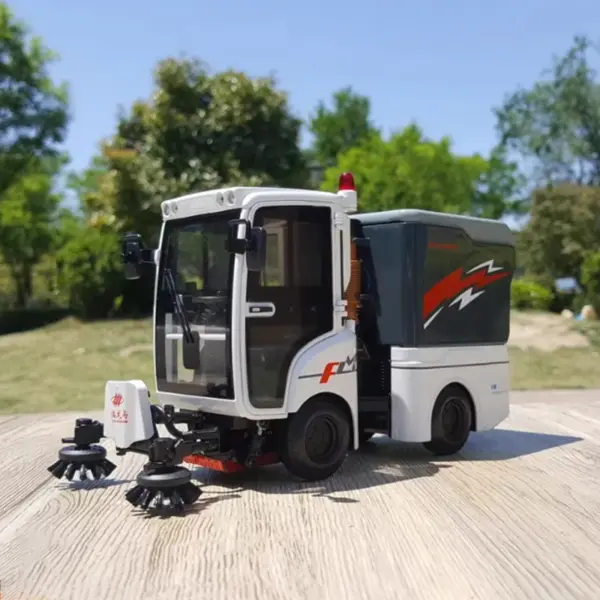 Diecast FLMSD18 Road Sweeper Model Collection - Image 3