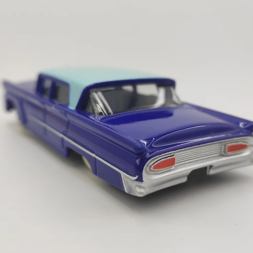Diecast Dinky Toys Lincoln Premiere Model Car 5 Diecast Dinky Toys Lincoln Premiere Model Car - Image 5