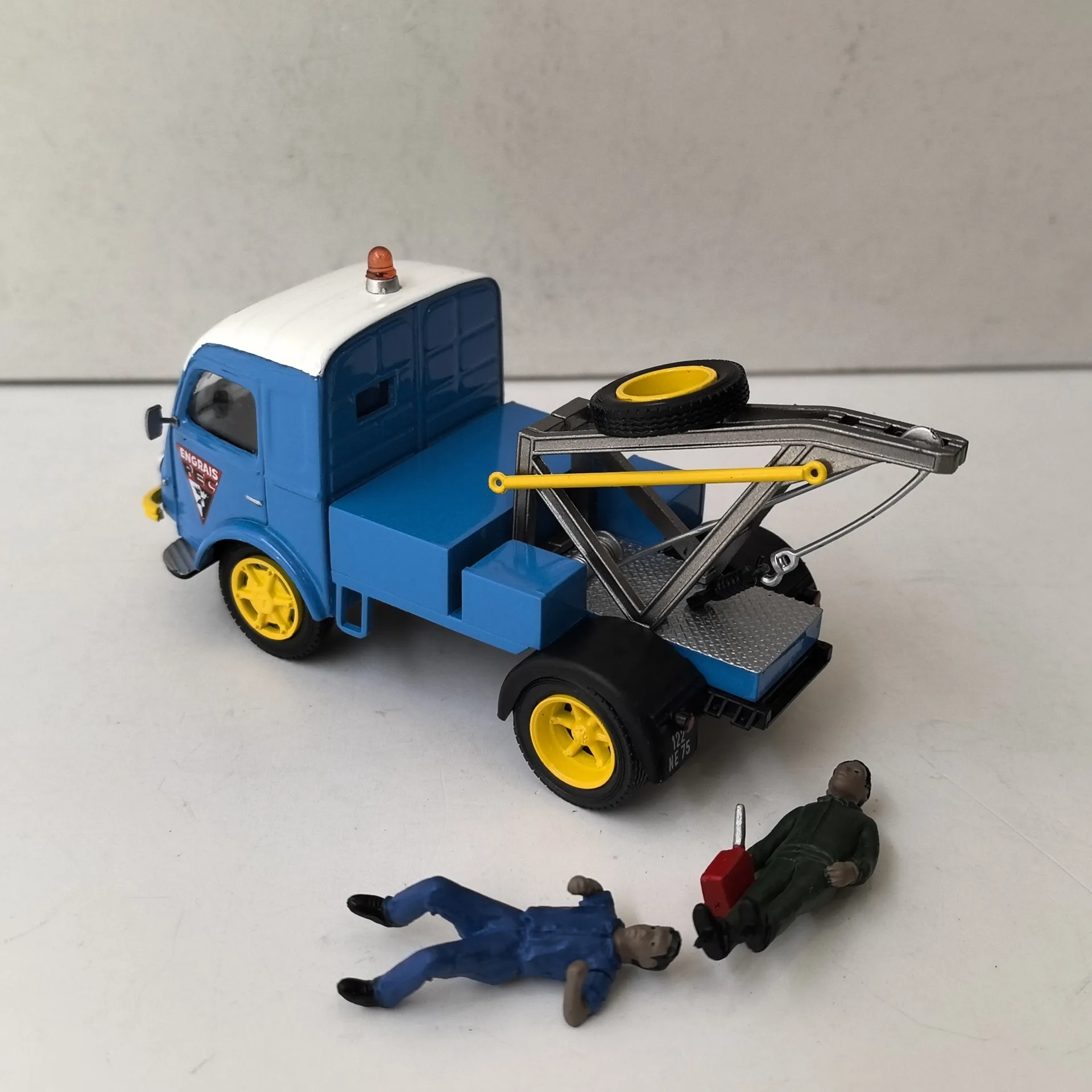 Diecast Renault Galion 1:43 Alloy Model 5 Diecast Renault Galion 1:43 Alloy Model - Image 5