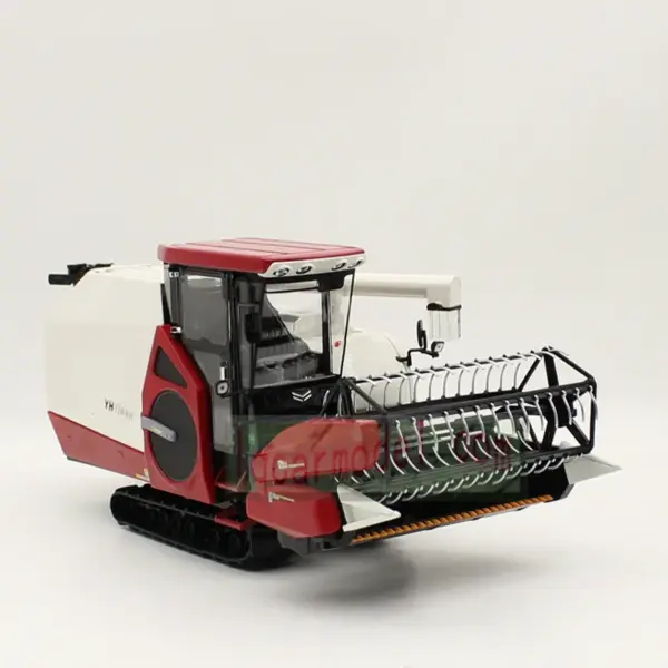 1:22 Scale Alloy Combine Harvester Model Display Figurine - Image 5