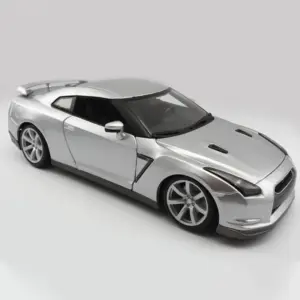 Bburago 1:18 Ferrari FXX K Diecast Model 32 Saeebb9d013024c81aa47165a441a0750D