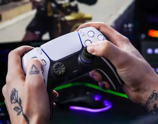 Performance Thumbsticks for PS4 and PS5 Controllers - Image 6