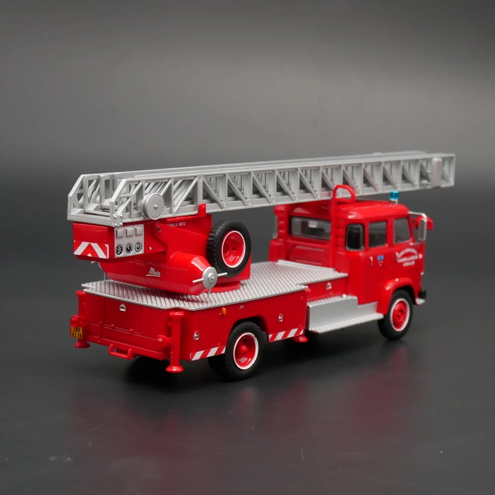 Diecast Ixo 1:43 Saviem Fire Truck Model 4 Diecast Ixo 1:43 Saviem Fire Truck Model - Image 4