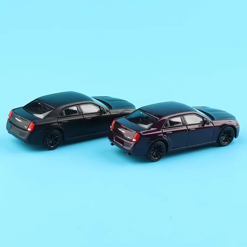 596 Model 1:64 Chrysler 300c Alloy Diecast Car 6 596 Model 1:64 Chrysler 300c Alloy Diecast Car - Image 6
