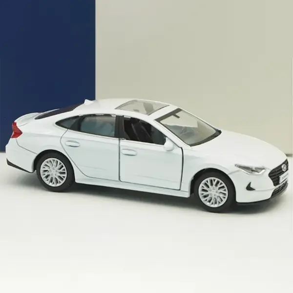 1:38 Scale SONATA Ten Generation Alloy Car Model - Image 2