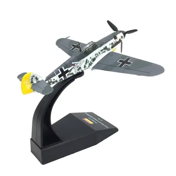 1/72 Scale BF109 Diecast Military Aircraft Model - Image 4