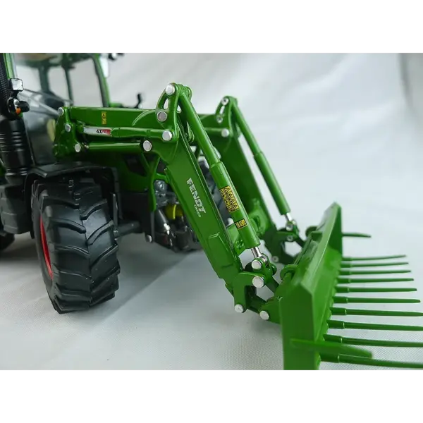 Diecast Fendt 313 Vario Front Loader Model - Image 5