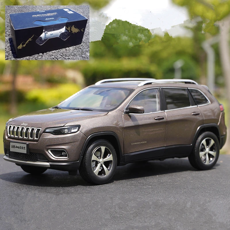 1:18 Alloy Jeep Cherokee Diecast Model Vehicle 7 1:18 Alloy Jeep Cherokee Diecast Model Vehicle - Image 7