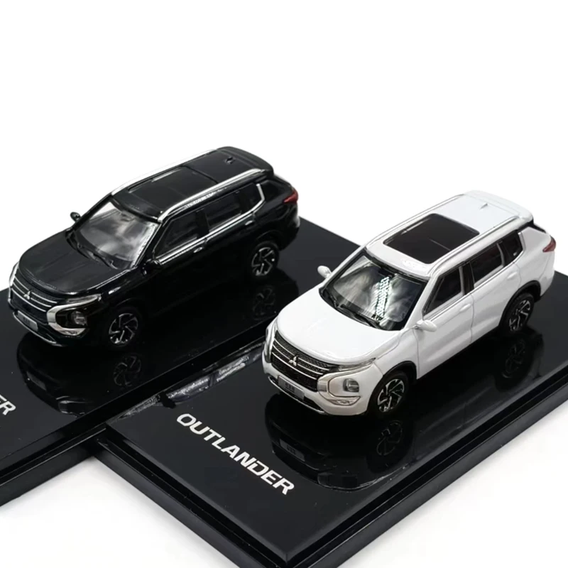 Outlander 2023 Diecast Alloy Car Model 1/64 2 Outlander 2023 Diecast Alloy Car Model 1/64 - Image 2