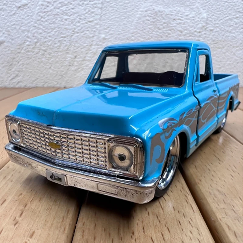 1972 Cheyenne Pickup Truck 1:32 Model Car 2 1972 Cheyenne Pickup Truck 1:32 Model Car - Image 2