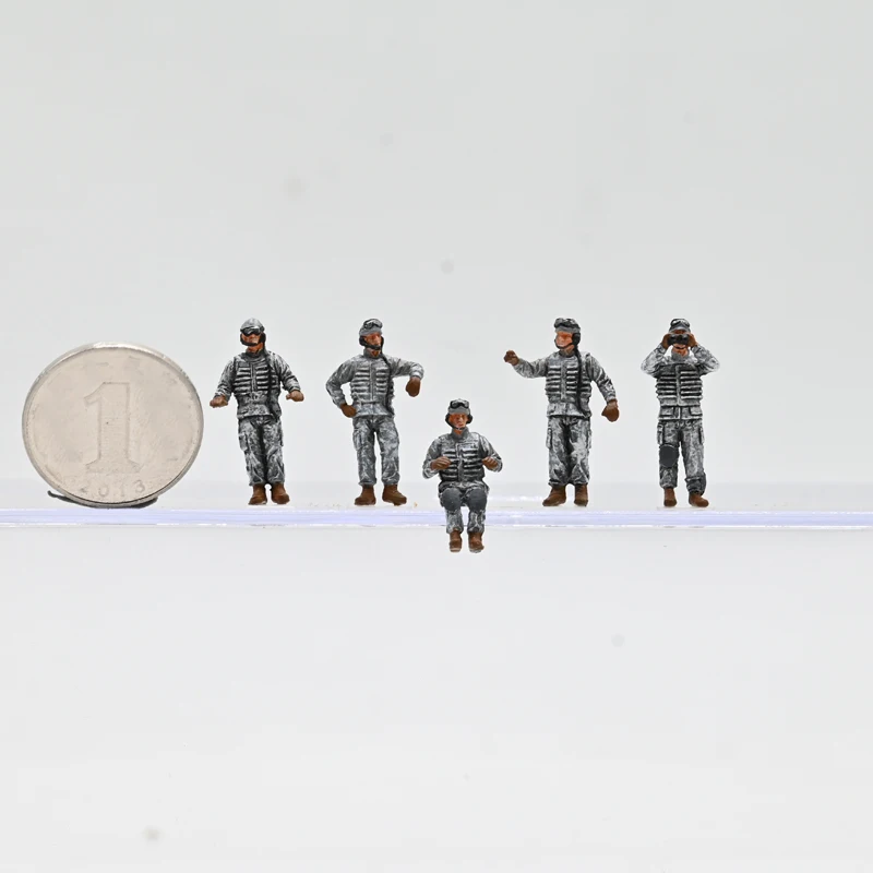 1/72 American Armored Forces Soldier Model Set 3 1/72 American Armored Forces Soldier Model Set - Image 3