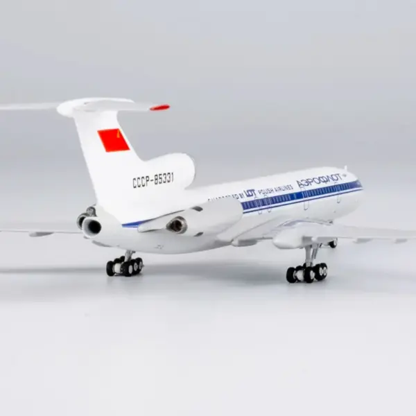 Soviet Tu-154B-2 Alloy Diecast Model 1:400 - Image 2